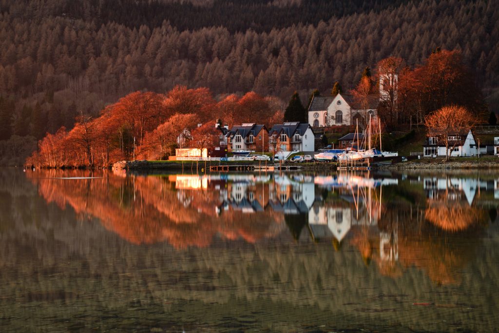 Kenmore Abendspiegelung, Loch Tay, Schottland